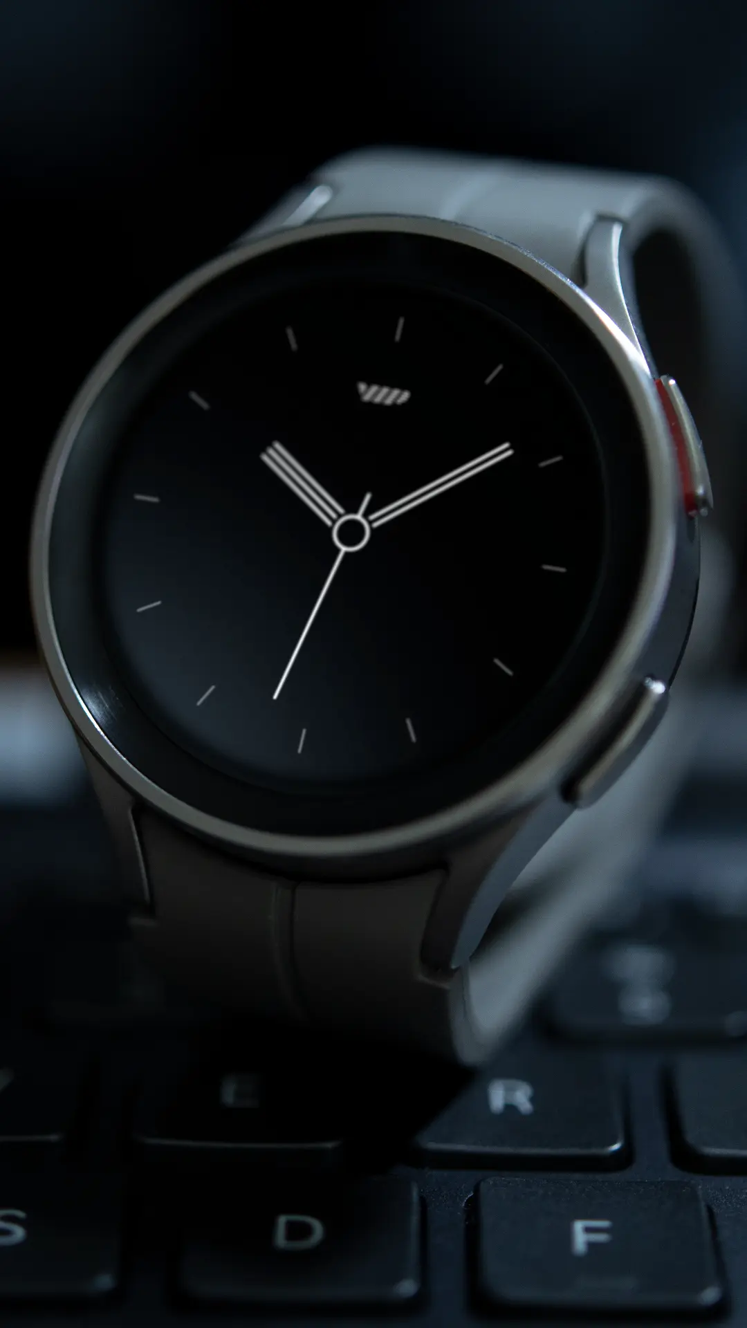 VIP-09 watch face for Wear OS